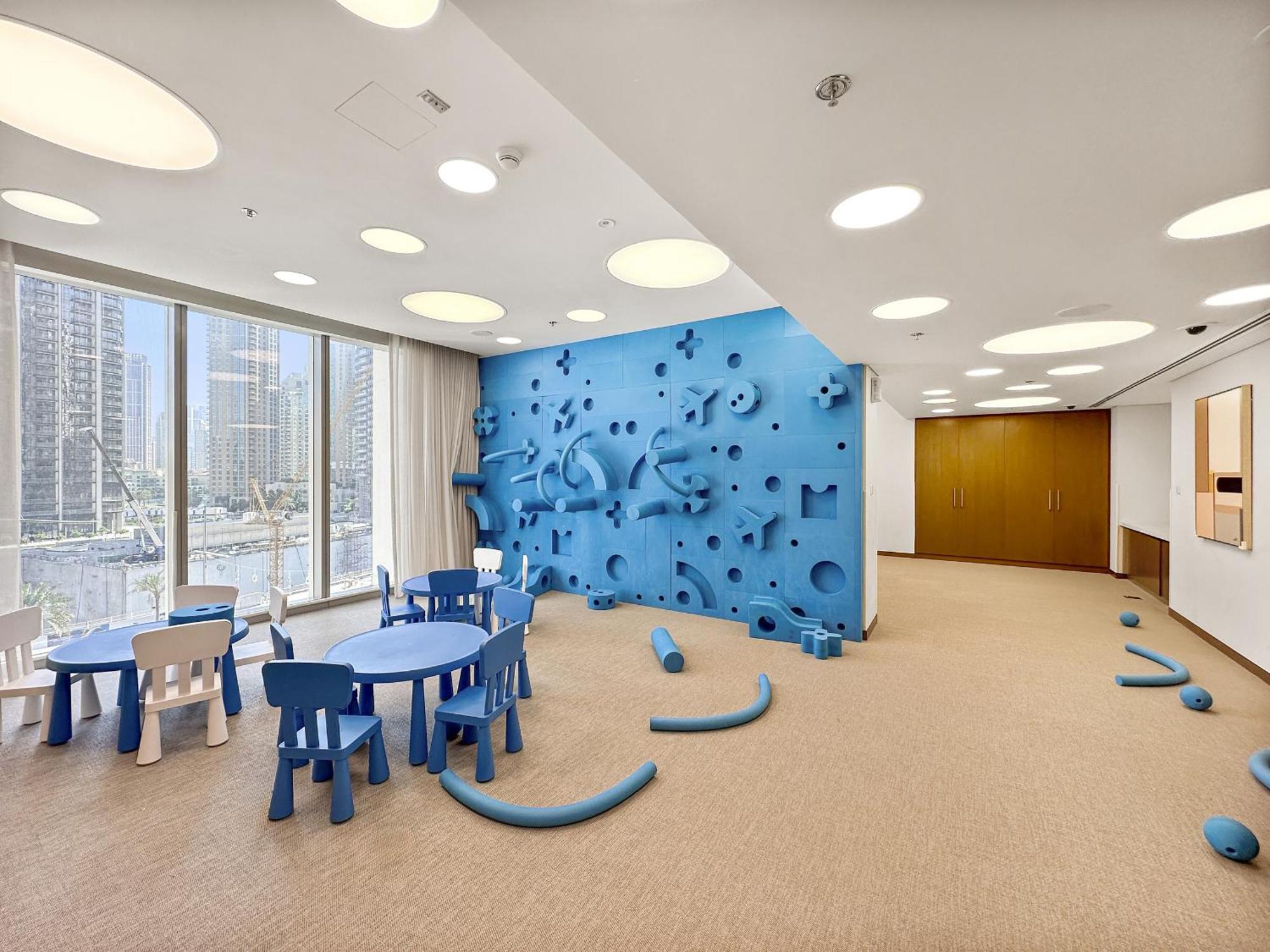 Vayk - Luxury 1 Bd In Downtown Apartment *