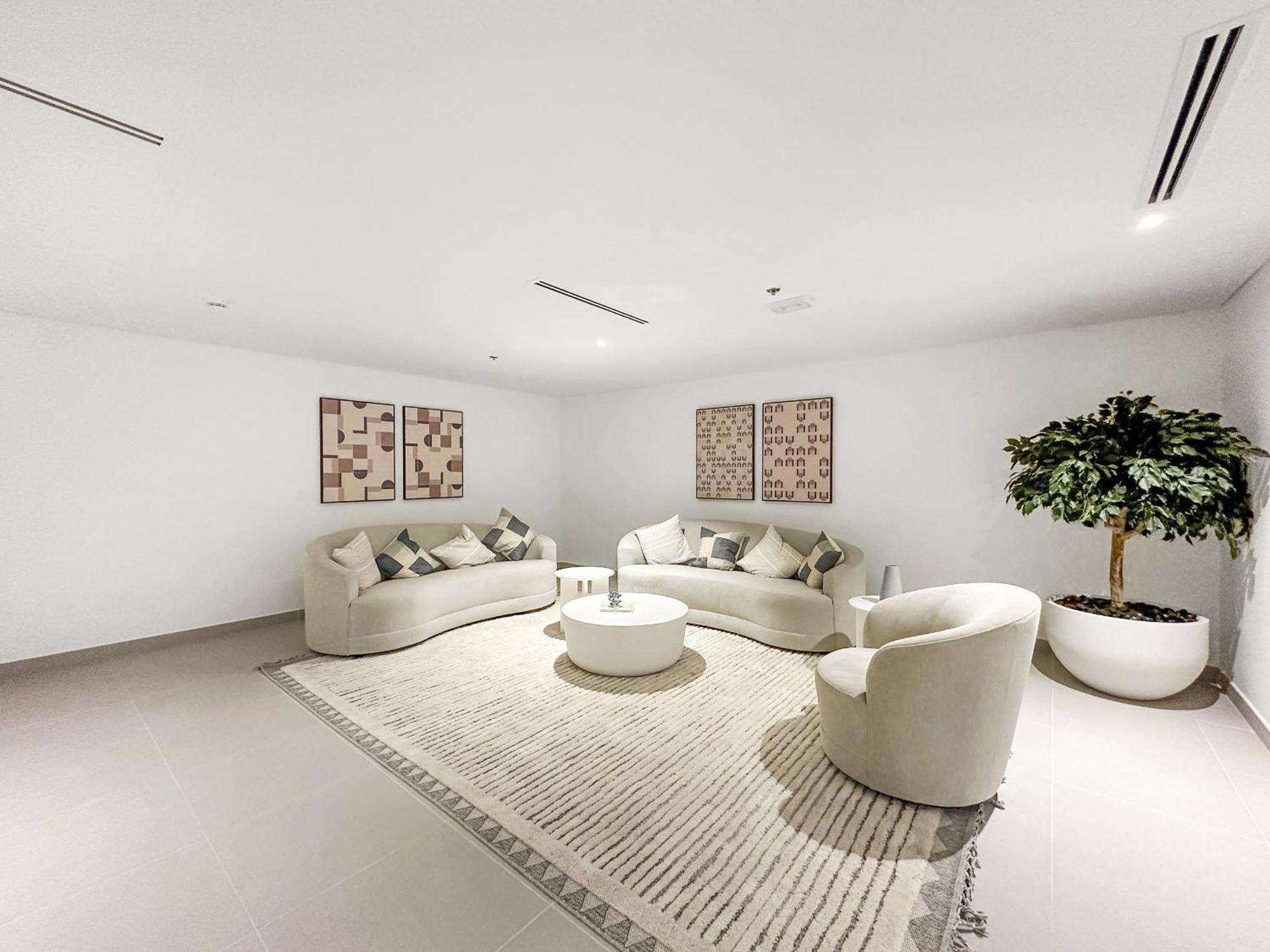 Vayk - Luxury 1 Bd In Downtown * Dubai