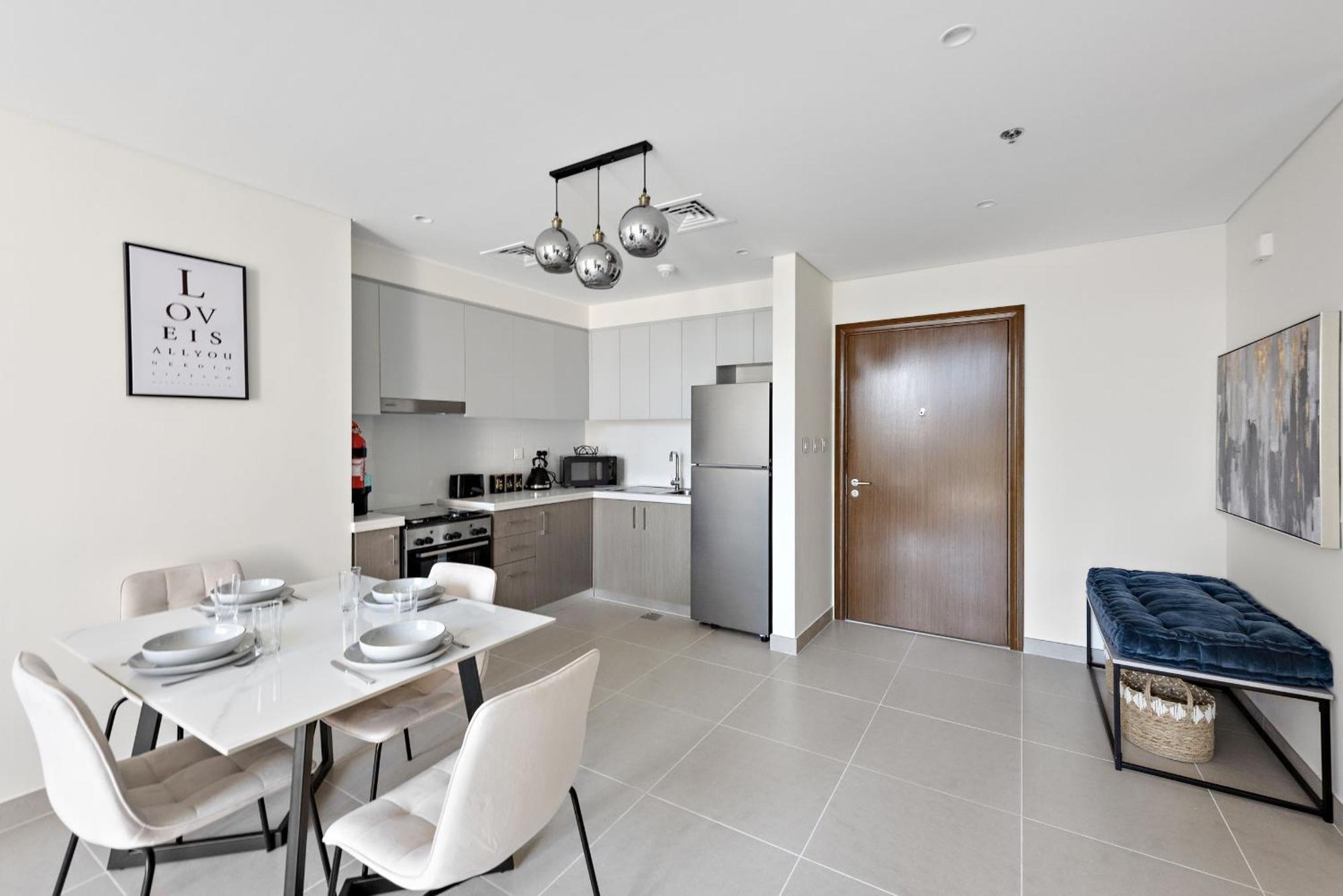 Vayk - Luxury 1 Bd In Downtown Apartment *